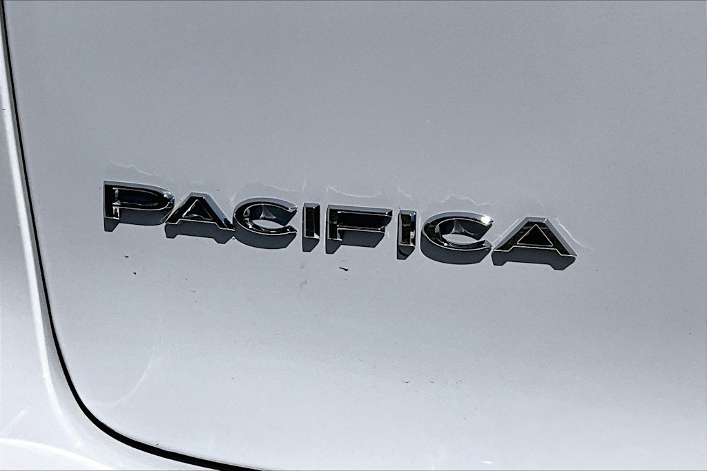 Thumbnail: 2025 Chrysler Pacifica - 7