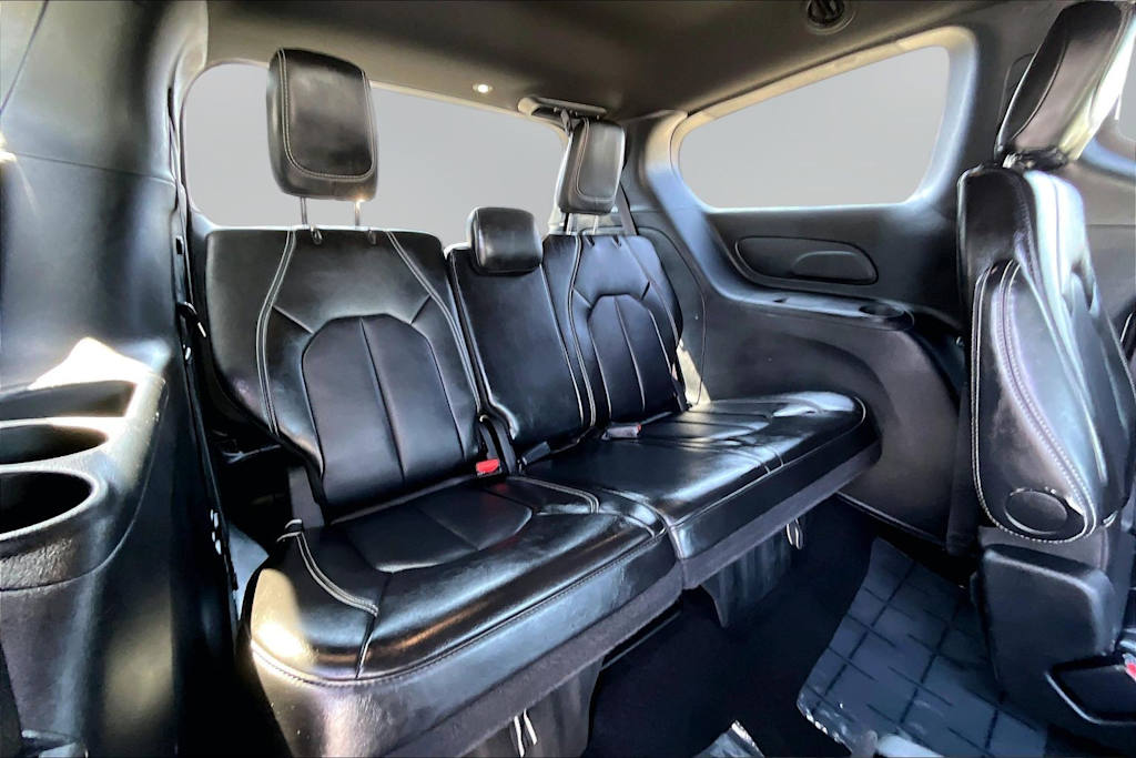 Thumbnail: 2025 Chrysler Pacifica - 31