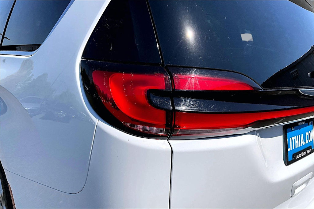 Thumbnail: 2025 Chrysler Pacifica - 33