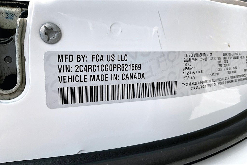 Thumbnail: 2023 Chrysler Voyager - 20