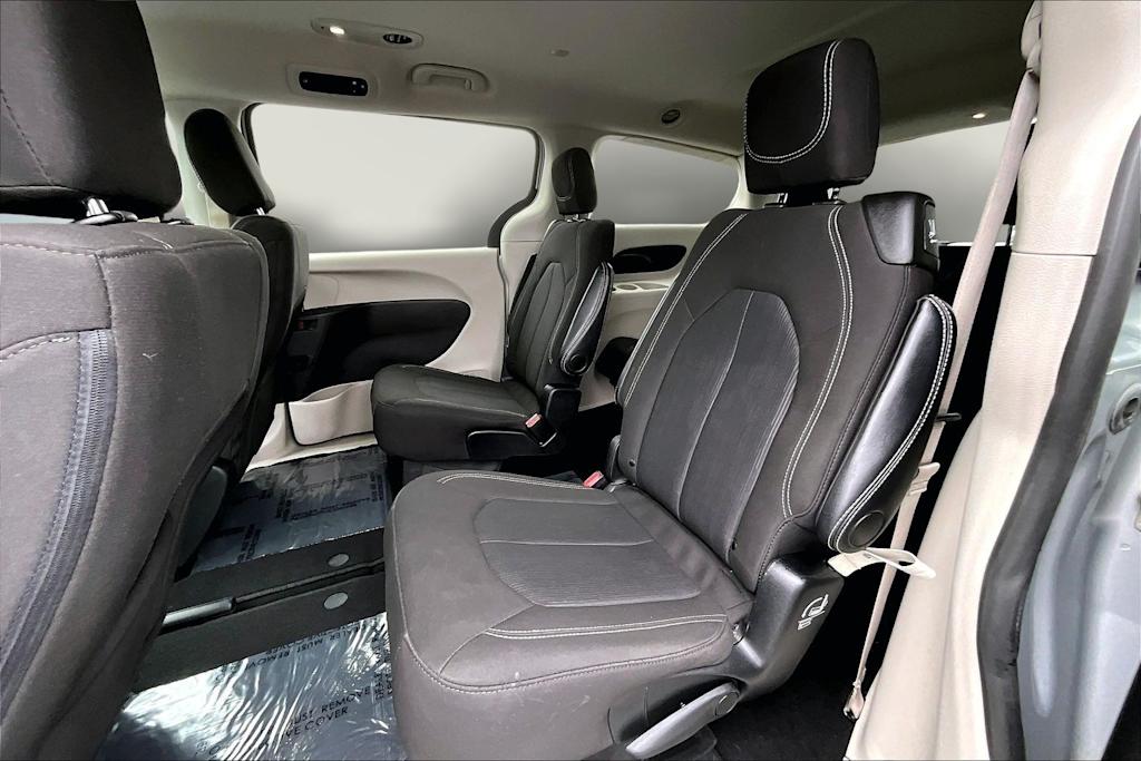 Thumbnail: 2024 Chrysler Voyager - 29