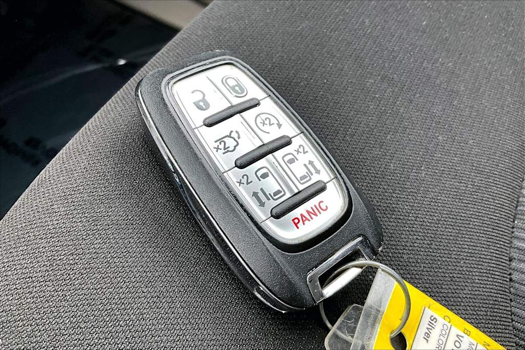 Thumbnail: 2024 Chrysler Voyager - 18