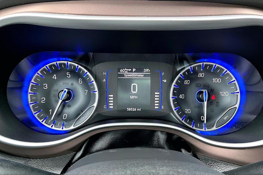 Thumbnail: 2024 Chrysler Voyager - 17