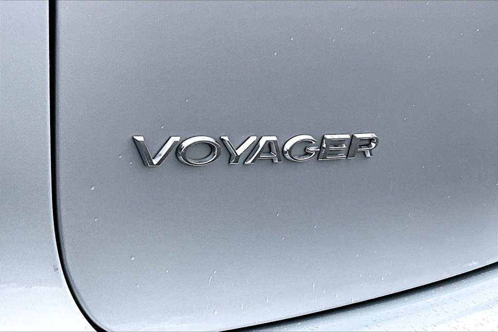 Thumbnail: 2024 Chrysler Voyager - 7