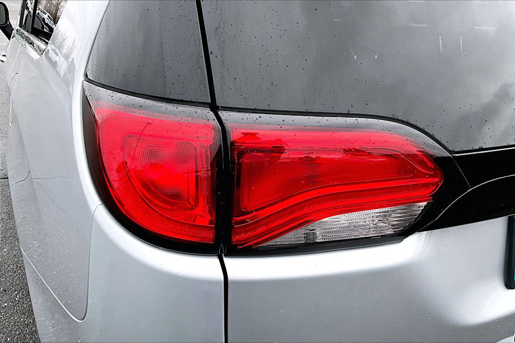 Thumbnail: 2024 Chrysler Voyager - 33