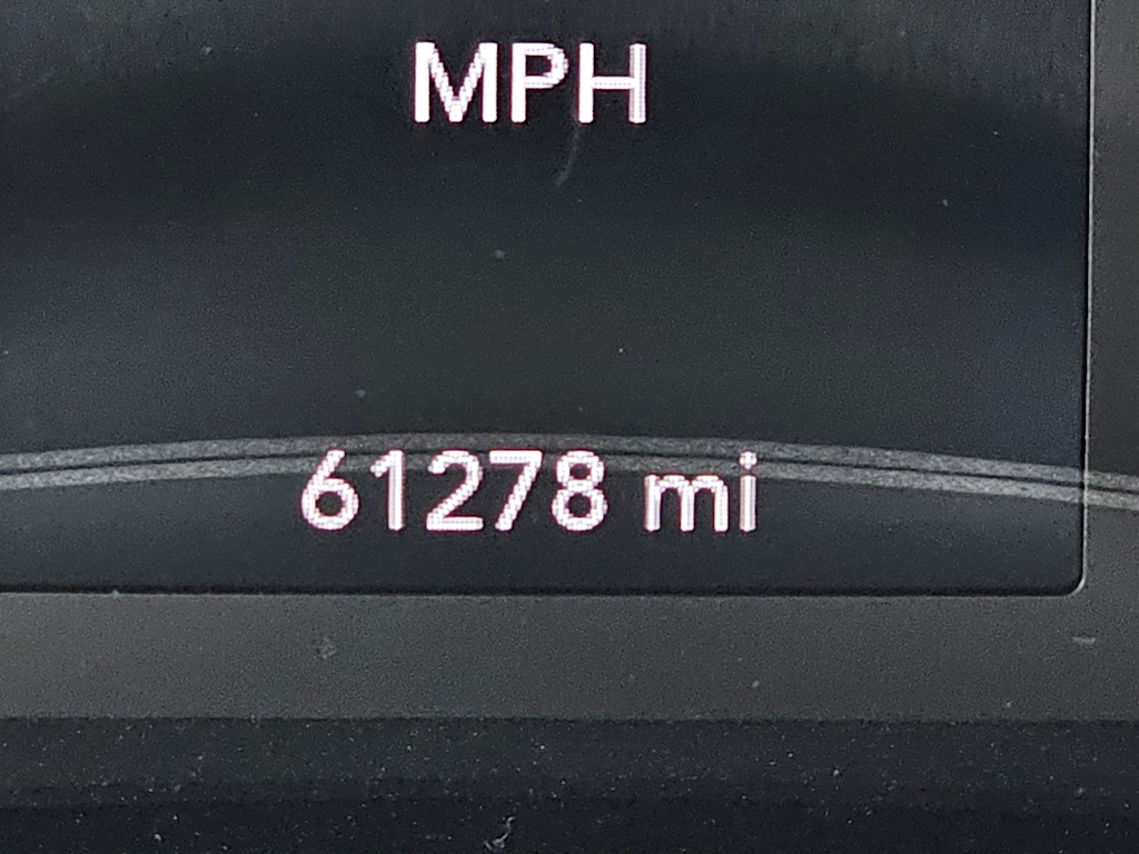 2022 Chrysler Voyager LX 24