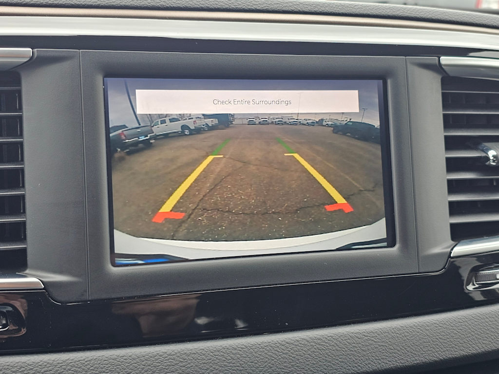 2022 Chrysler Voyager LX 25