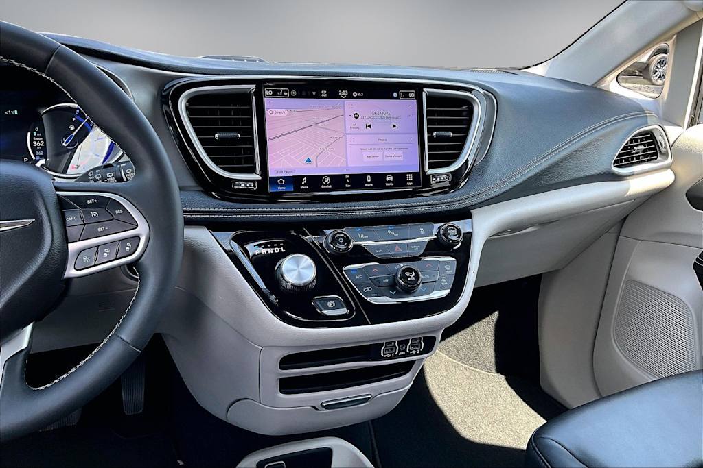 Thumbnail: 2024 Chrysler Pacifica - 15