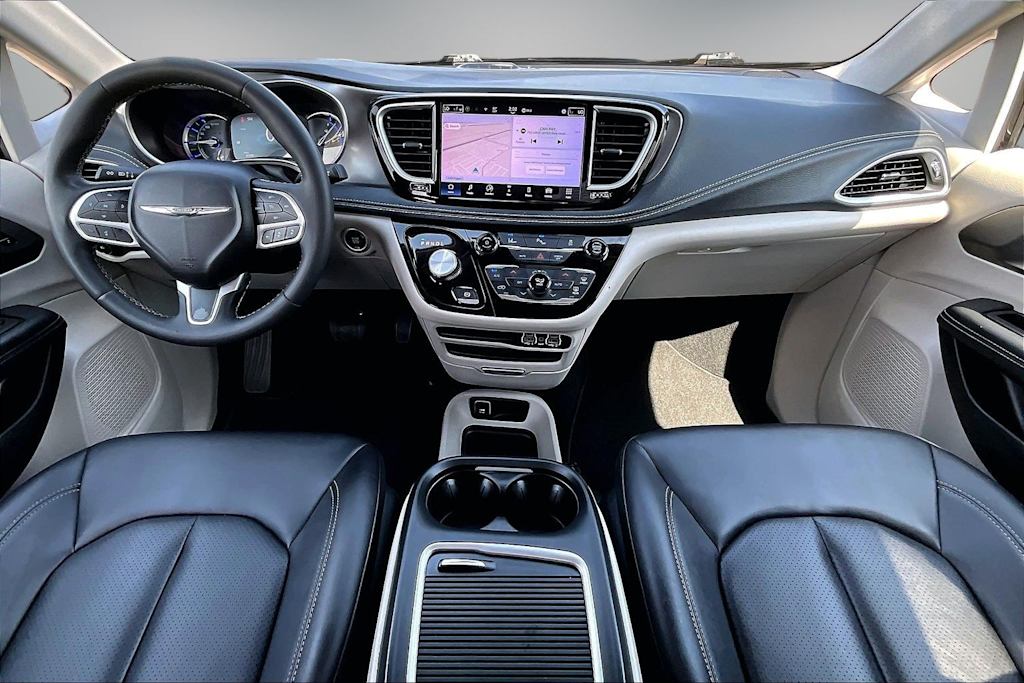 Thumbnail: 2024 Chrysler Pacifica - 9