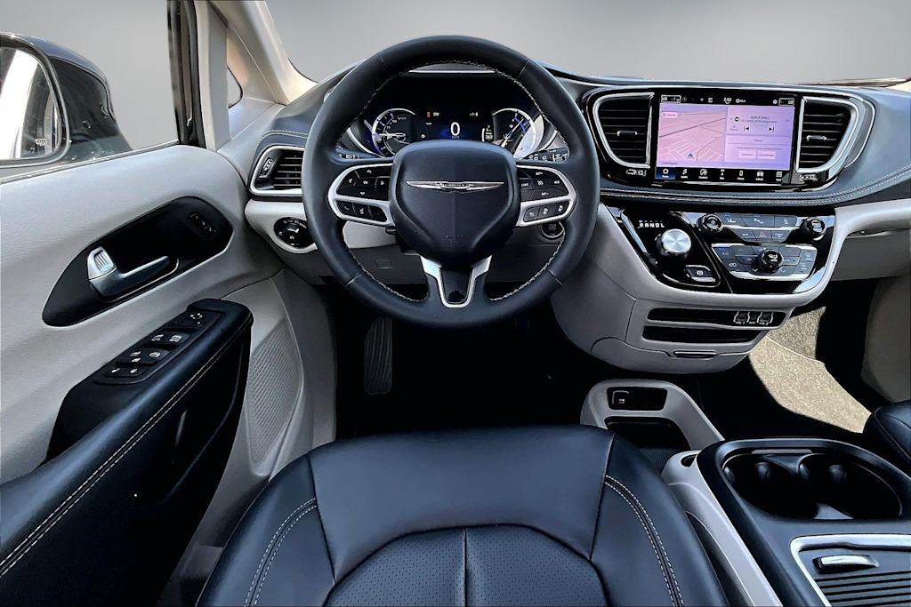 Thumbnail: 2024 Chrysler Pacifica - 14