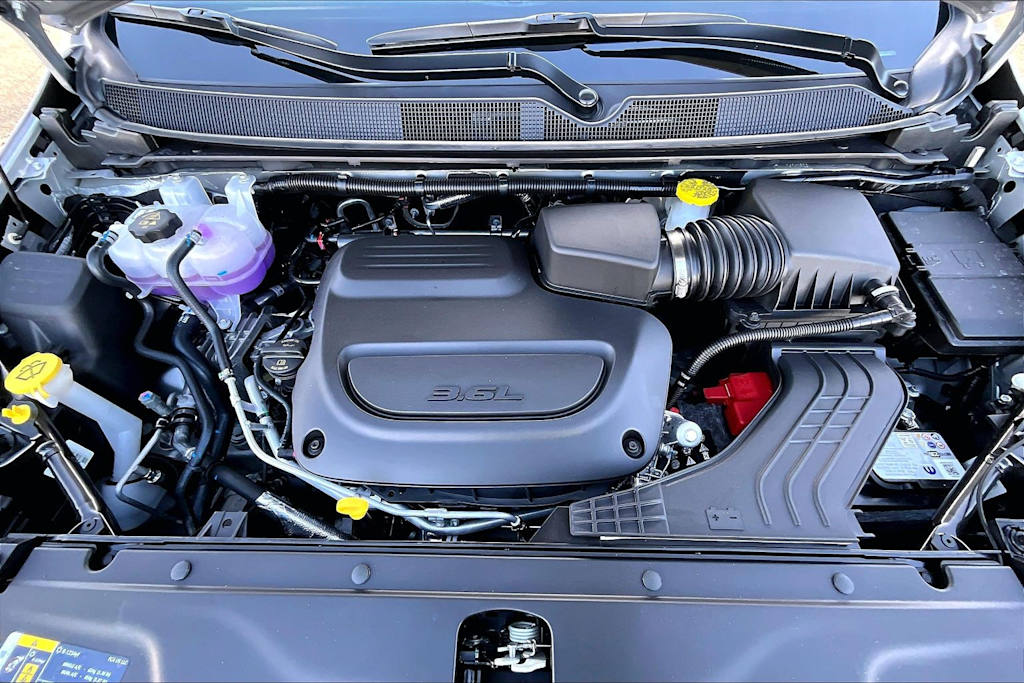 Thumbnail: 2026 Chrysler Pacifica - 9