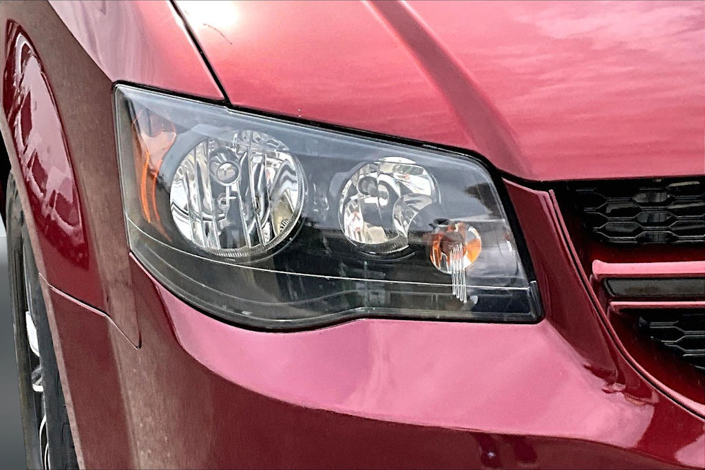 Thumbnail: 2017 Dodge Grand Caravan - 32