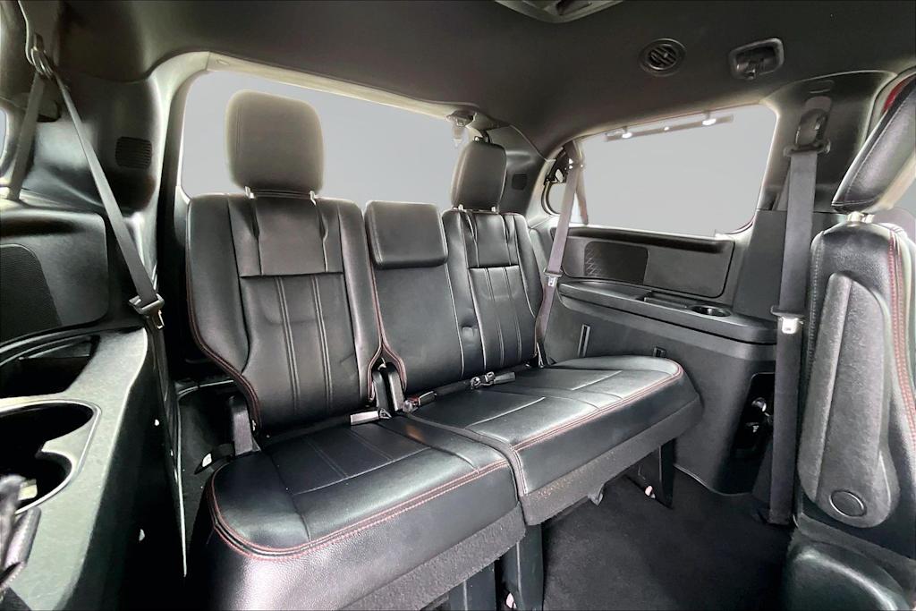Thumbnail: 2017 Dodge Grand Caravan - 31