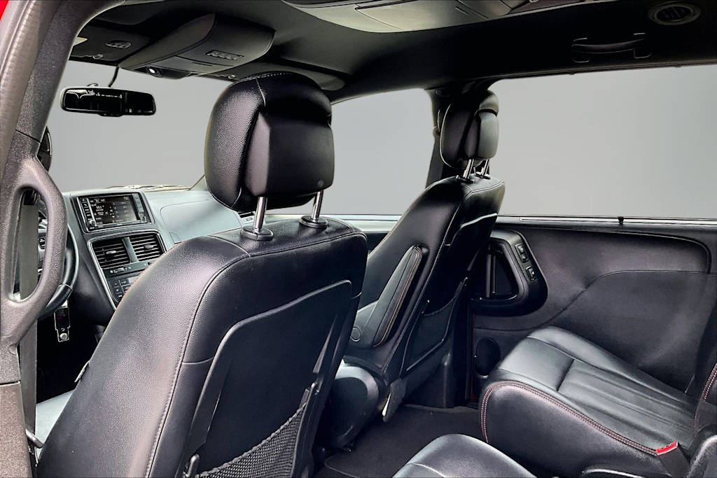 Thumbnail: 2017 Dodge Grand Caravan - 13