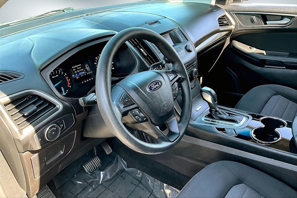 Thumbnail: 2017 Ford Edge - 2