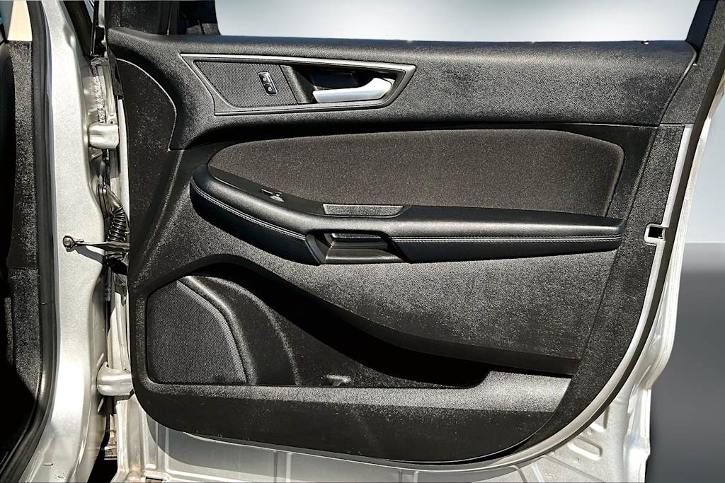 Thumbnail: 2017 Ford Edge - 27