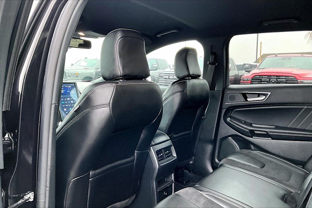 Thumbnail: 2023 Ford Edge - 13