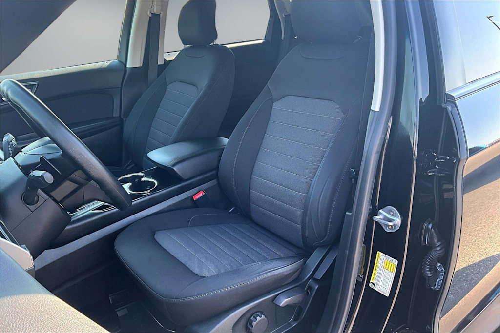 Thumbnail: 2017 Ford Edge - 12