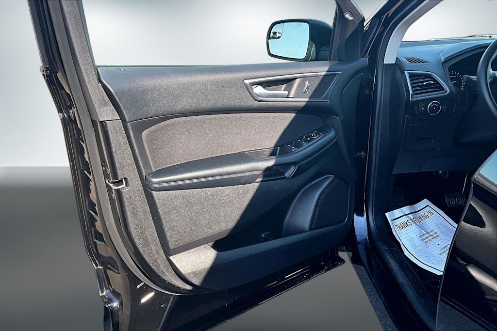 Thumbnail: 2017 Ford Edge - 27
