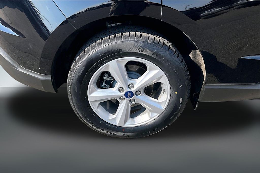 Thumbnail: 2017 Ford Edge - 36