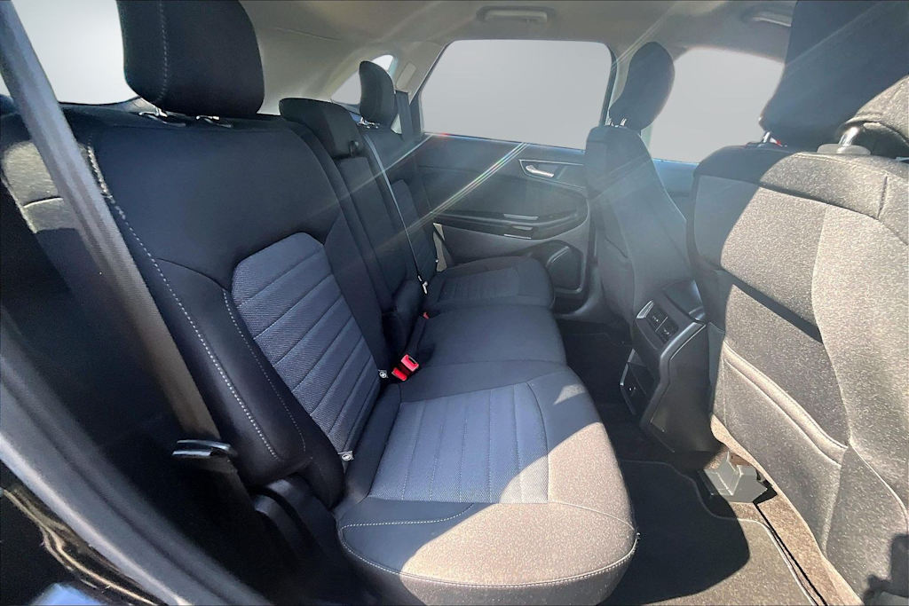 Thumbnail: 2017 Ford Edge - 30