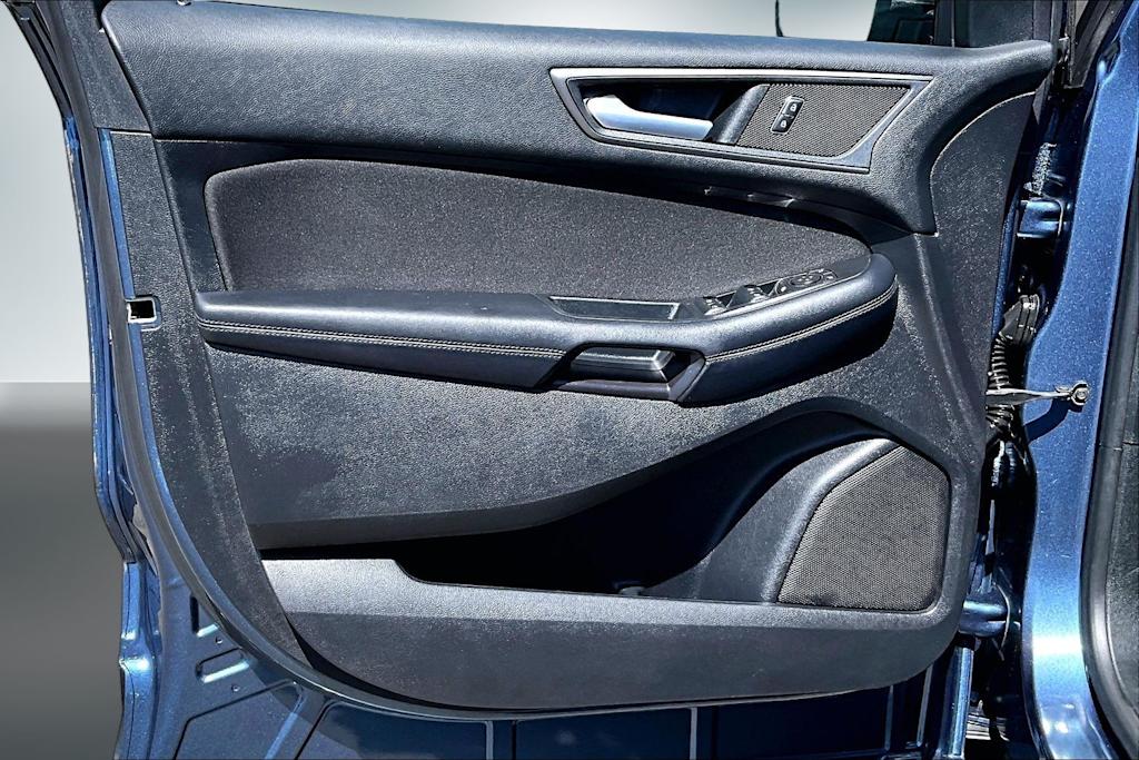 Thumbnail: 2018 Ford Edge - 27
