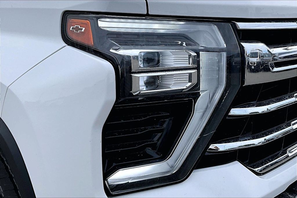 Thumbnail: 2024 Chevrolet Silverado 2500 - 17