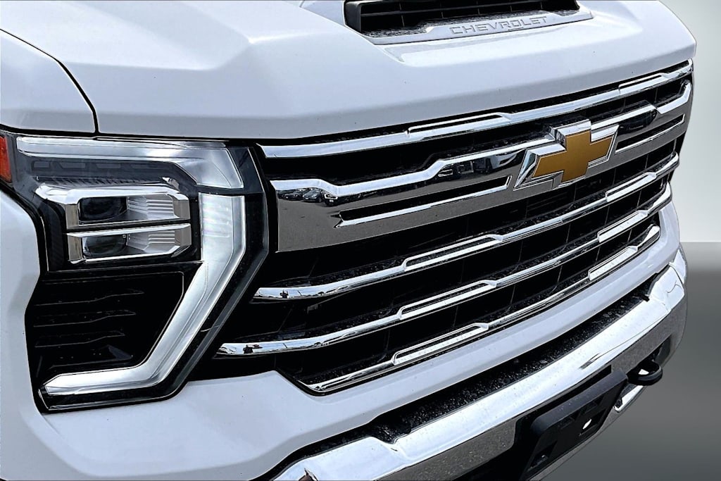 Thumbnail: 2024 Chevrolet Silverado 2500 - 18