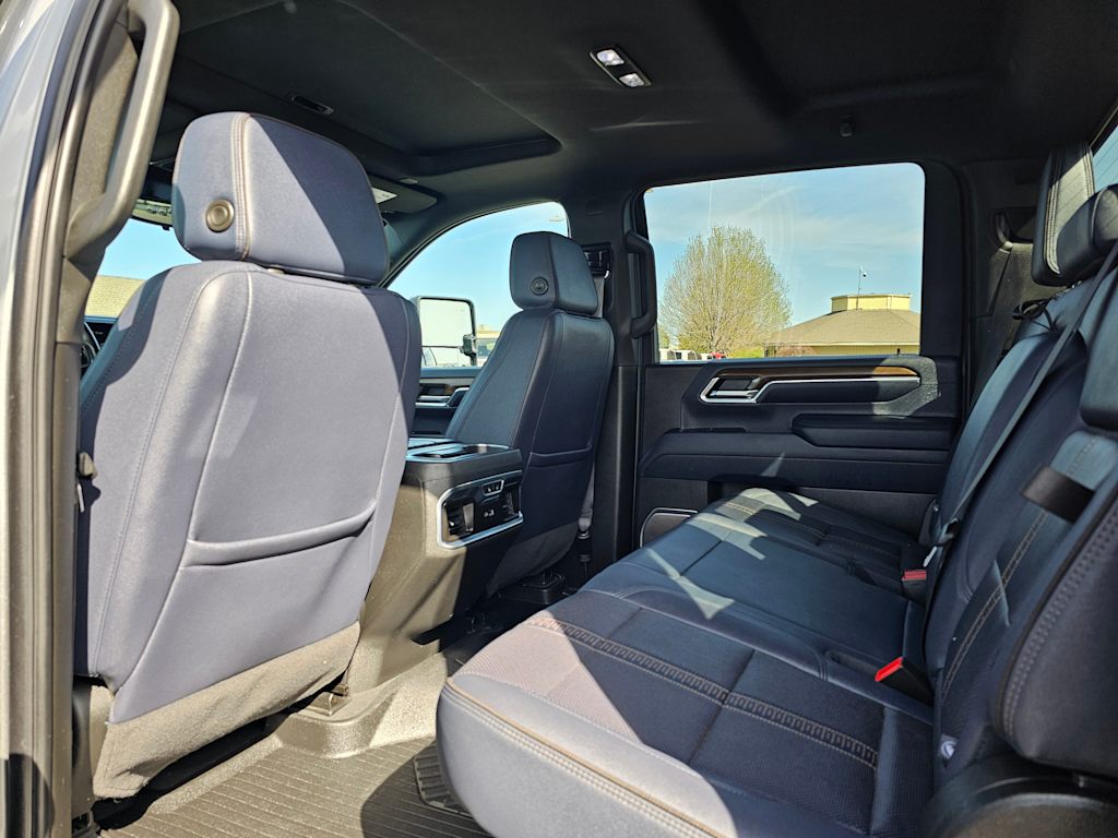 2024 Chevrolet Silverado 3500 High Country 12