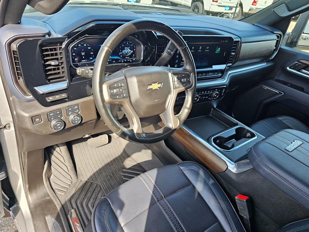 2024 Chevrolet Silverado 3500 High Country 2