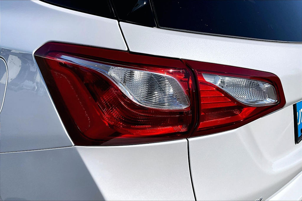 Thumbnail: 2019 Chevrolet Equinox - 32