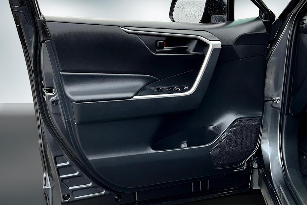 Thumbnail: 2023 Toyota RAV4 - 27