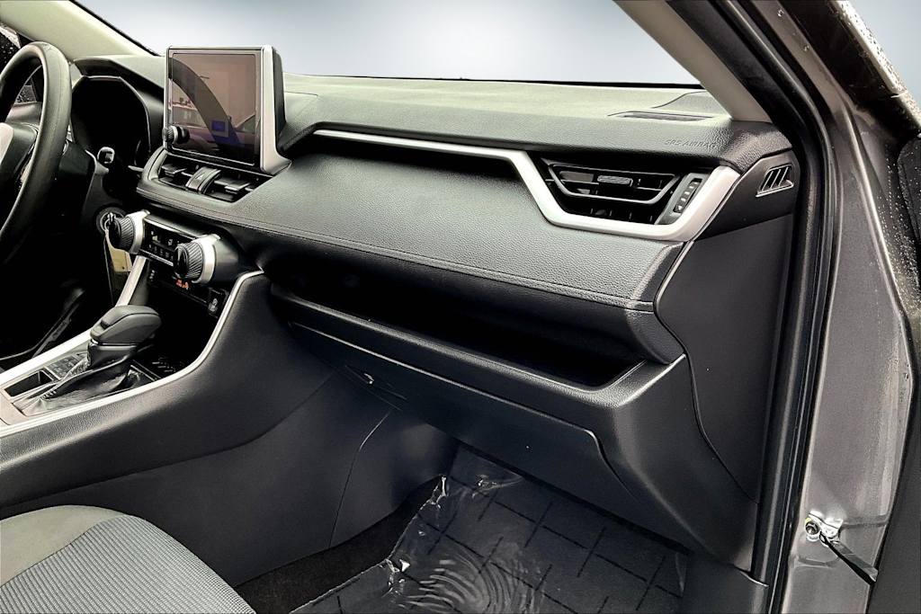 Thumbnail: 2023 Toyota RAV4 - 15