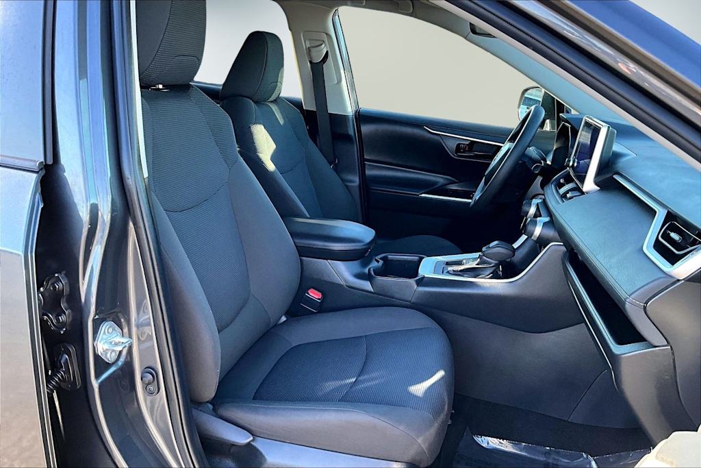 Thumbnail: 2024 Toyota RAV4 - 12