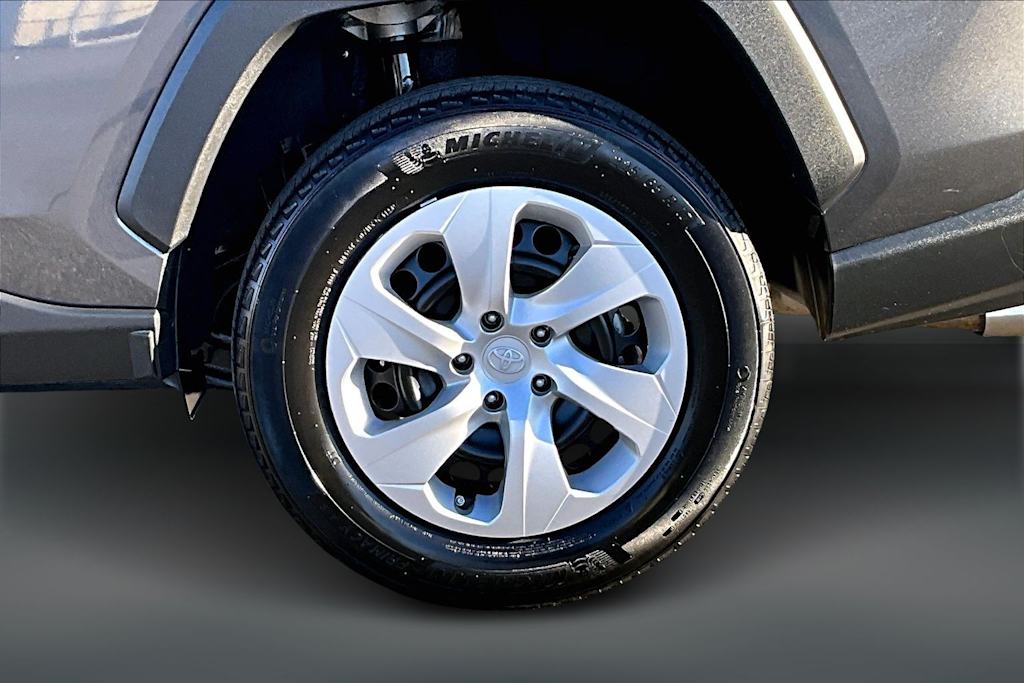 Thumbnail: 2024 Toyota RAV4 - 32