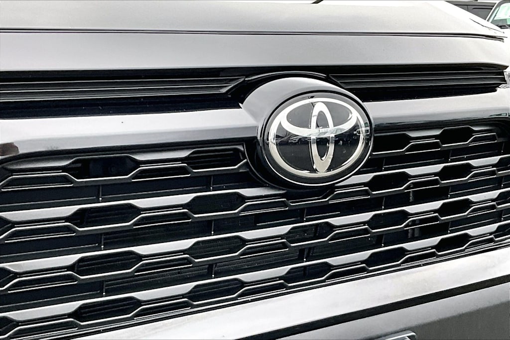 Thumbnail: 2024 Toyota RAV4 - 34