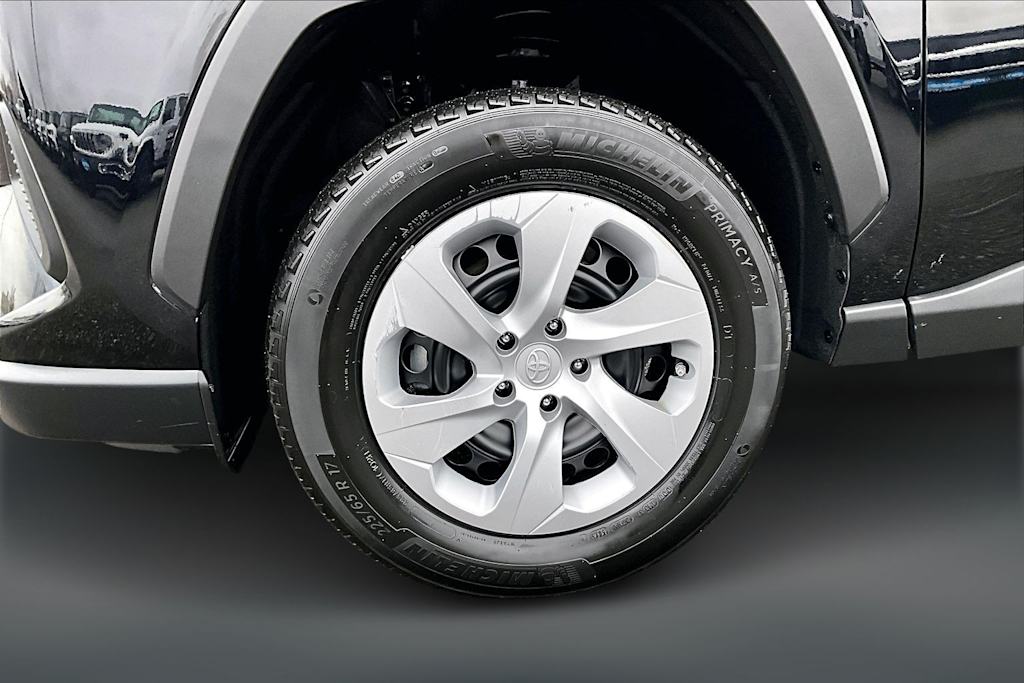 Thumbnail: 2024 Toyota RAV4 - 8