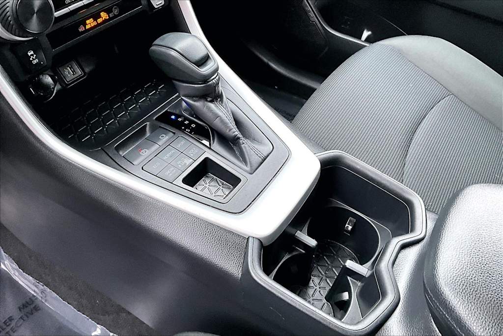 Thumbnail: 2024 Toyota RAV4 - 17