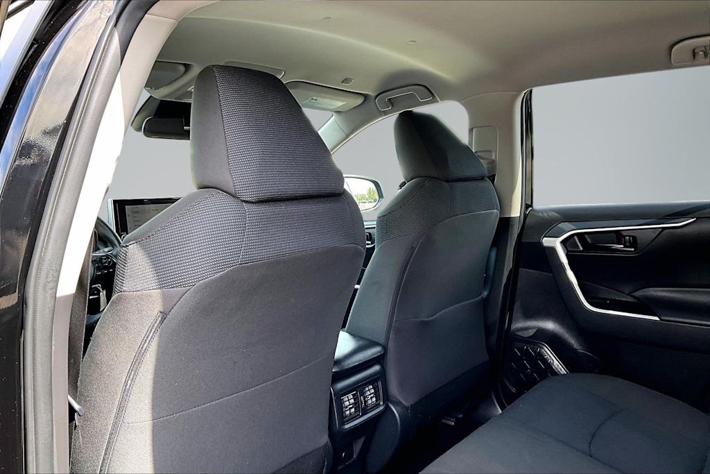 Thumbnail: 2025 Toyota RAV4 - 12
