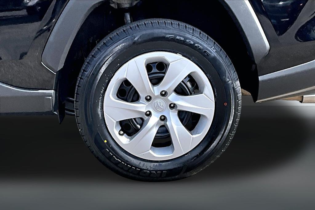 Thumbnail: 2025 Toyota RAV4 - 32