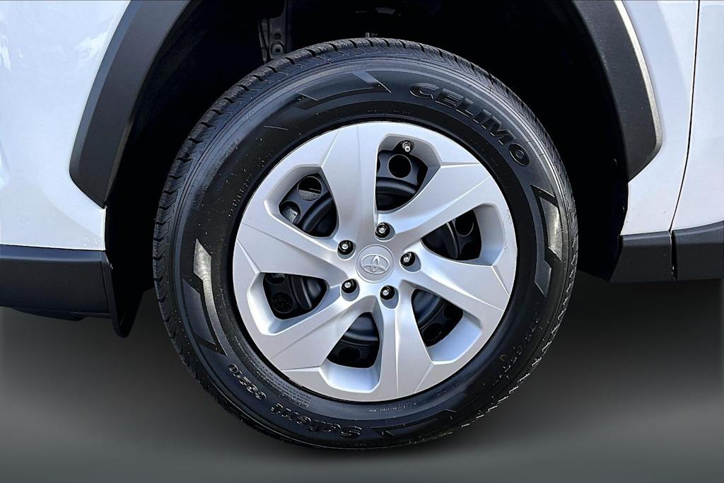 Thumbnail: 2024 Toyota RAV4 - 8