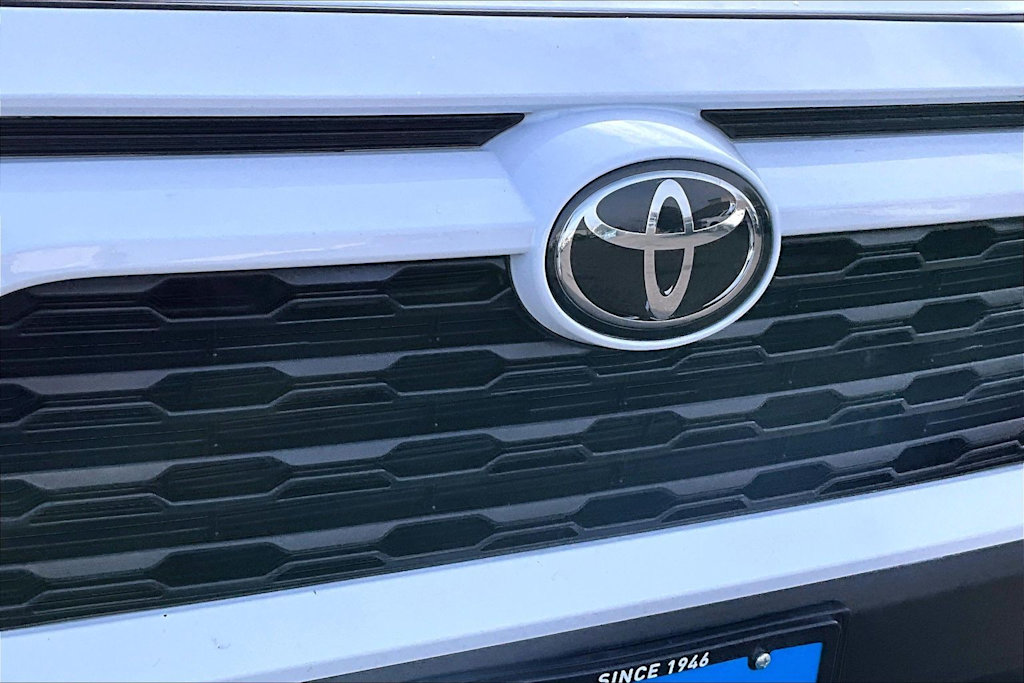 Thumbnail: 2024 Toyota RAV4 - 34