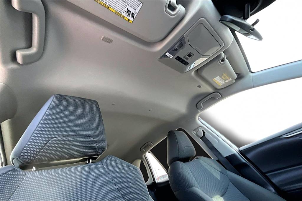 Thumbnail: 2024 Toyota RAV4 - 31