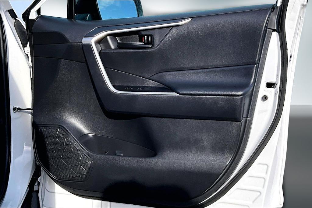 Thumbnail: 2024 Toyota RAV4 - 28