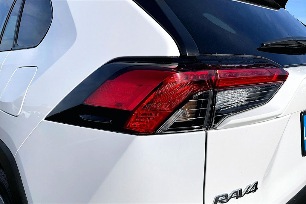 Thumbnail: 2024 Toyota RAV4 - 33