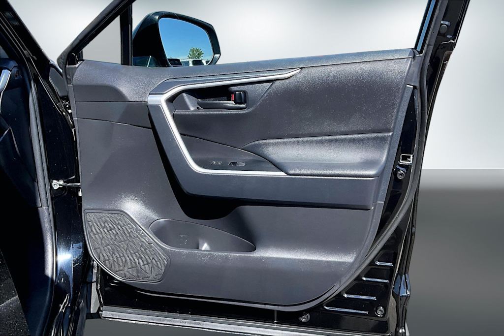 Thumbnail: 2025 Toyota RAV4 - 27
