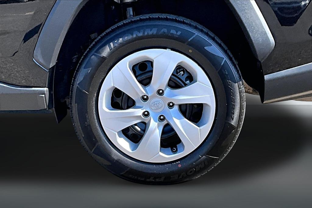 Thumbnail: 2025 Toyota RAV4 - 32