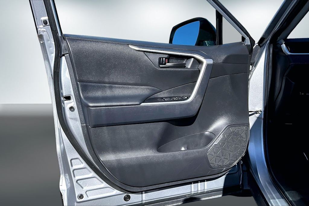 Thumbnail: 2025 Toyota RAV4 - 27