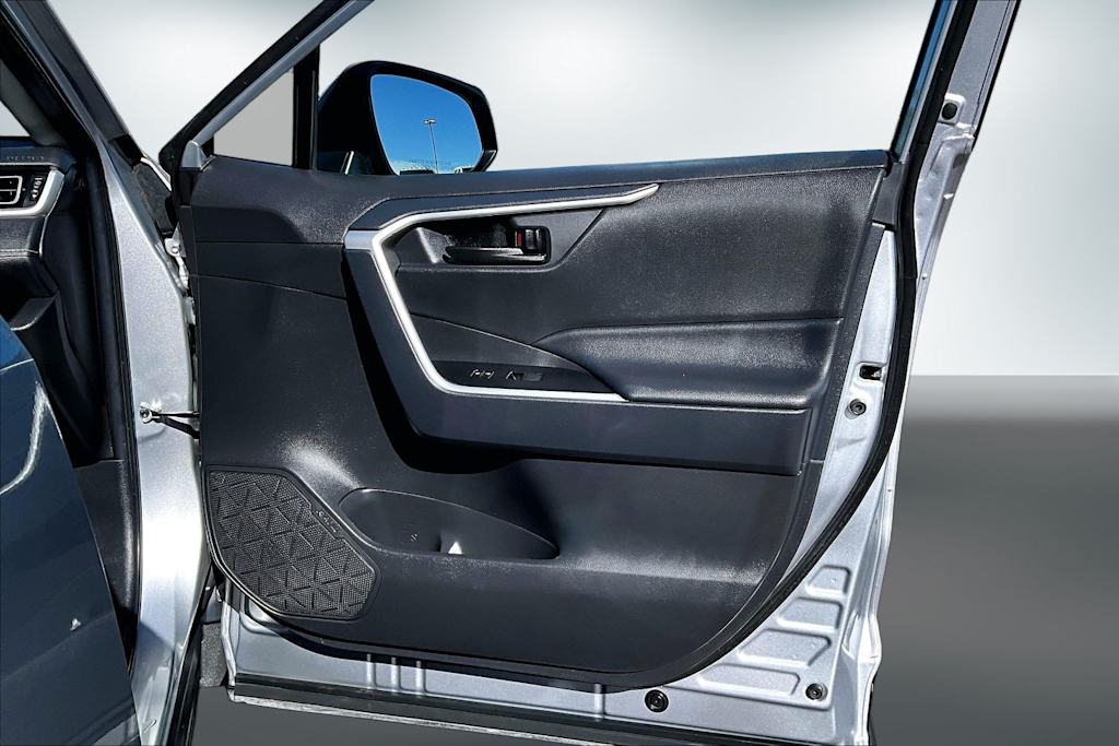 Thumbnail: 2025 Toyota RAV4 - 28