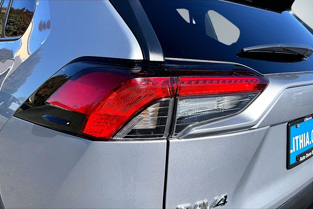 Thumbnail: 2025 Toyota RAV4 - 32